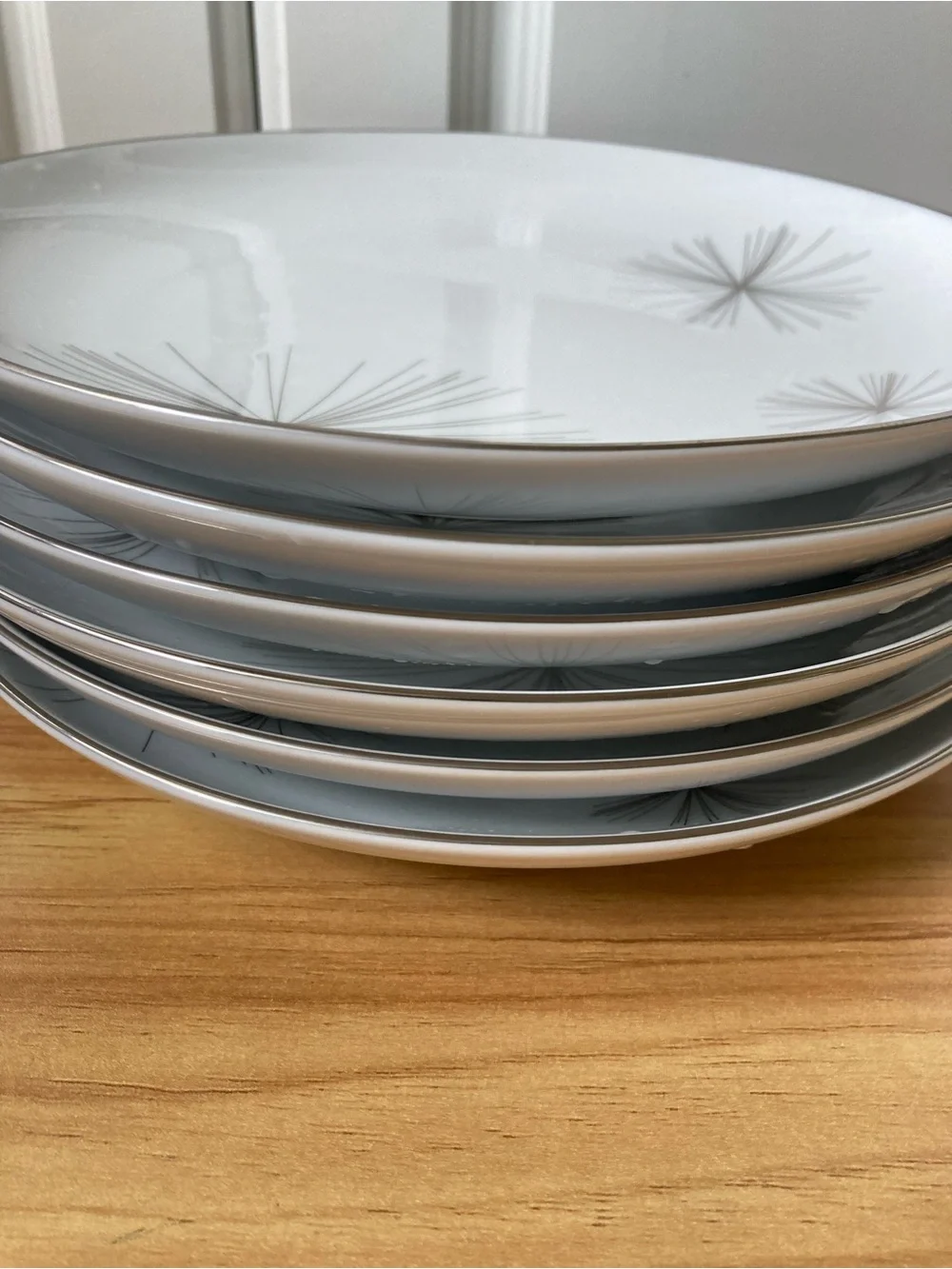 Pier 1 Atomic Starburst White Silver Porcelain MCM Style 6 Salad Dessert Plates